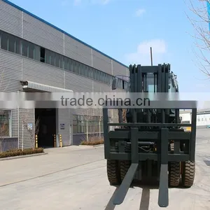 Heavy Duty 5 Ton Rough Terrain Forklift Truck With Diesel Engine thumbnail-4