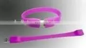 Rubber Wrist USB Plugs in 32GB thumbnail-1