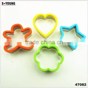 47082 Stainless Steel With Silicone Cover Cookie Cutter thumbnail-1