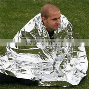 Waterproof Emergency Survival Foil Thermal Blanket thumbnail-1