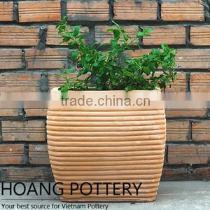 Vietnamese Wholesale High Quality Terracotta Flower Pot / Planter thumbnail-1