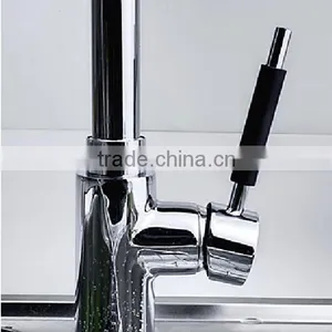 China Sanitary Chrome Surface Finished Kitchen Faucet thumbnail-4