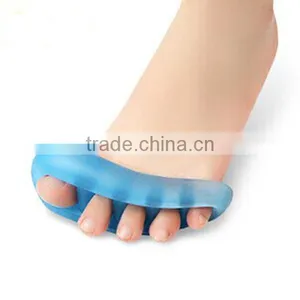 Silicone Material Toe Spreader Separators Straighteners Help With Bunion Toe Separator thumbnail-1