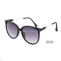 Fashion Big Frame Women's Plastic Sunglasses,100% UV400 Protection thumbnail-1