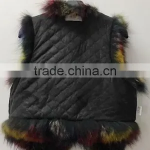 YR1025 Women Fashion Unique Fancy Color Real Raccoon Wholeskin Fur Vest thumbnail-4