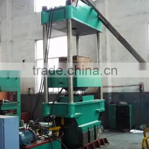 High Quality Barrow Tyre Vulcanizing Press Equipment thumbnail-1