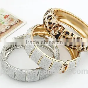 New Glitter Matte Sliver Bracelet Simple 18k Gold-Plated Opening Enamel Bangles thumbnail-6