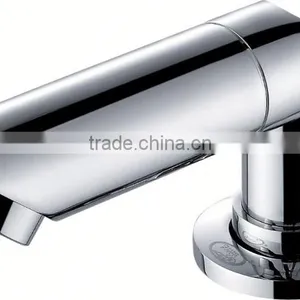 Best Seller Center Drain Location and Soaking Function Simple Bathtub thumbnail-4