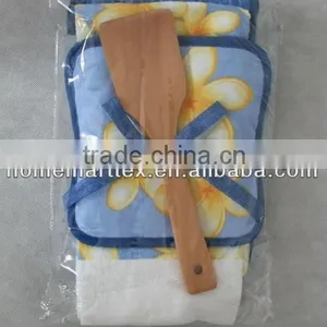 Oven Mitten and Pot Holder Gift Packing Style for Kitchen Set Gift Boxes With Home Textile for Promotion thumbnail-2