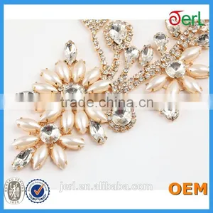 2016 New Style Wholesale Bridal Rhinestone Appliques for Wedding Dress thumbnail-3