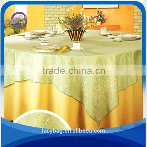 Bangquet Tablecloth thumbnail-1