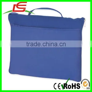 Fleece And Polyester Self-Contained Carrying Bag Travel Blanket With Zippered Closure thumbnail-5