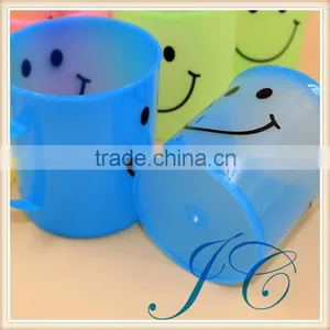 Cheapest Smile Face Plastic Gargle Cup For Promotion thumbnail-3