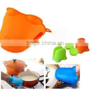 Silicone Baking Mitt thumbnail-1