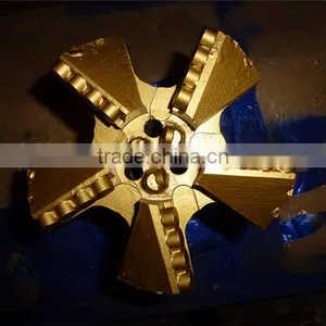 5 1/4 PDC Drag Drill Bit With 5blades thumbnail-1