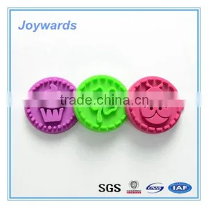 2016 New Design Wooden Handle Eco-friendly Cookie Stamp thumbnail-1
