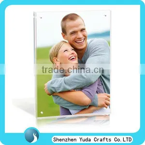 High Quality Desktop Magnetic Picture Frame Couple Love Photo Frame Acrylic for Gift Cheap thumbnail-1