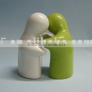Ceramic Salt & Pepper Shaker thumbnail-1