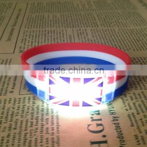 2016 Promotional LED Silicone Bracelet China Supplier thumbnail-5