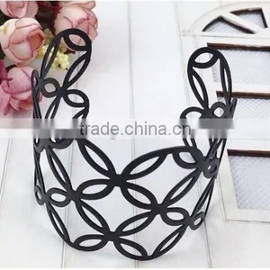 Cheap Jewelry Plain Black Cuff Metal Hollow Bangle With High Quality thumbnail-5