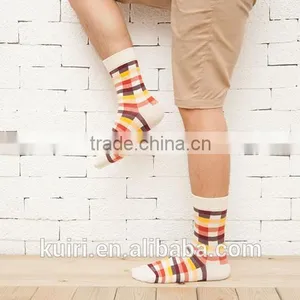 New Fashion Men's White and Black Socks Novelty Stripes Grid Short Sock Winter Autumn Men 100 Cotton In Tubes Socks thumbnail-4