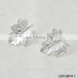 Fashionable Simple Silver Maple Leaf Alloy Stud Earrings Gold Cute Jewelry thumbnail-1