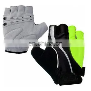 Unique LED Smart Turn Signal Anti-slip Half Finger Cycling Gloves thumbnail-1