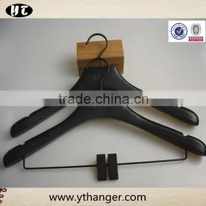 China Supplier Luxury Wooden Suit Hanger With Velvet Bar thumbnail-3