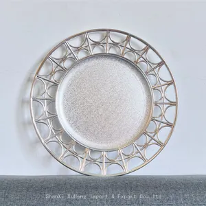 Hot Sale Gold Silver Charger Plates Wedding Decoration Luxury Plastic Charger Plates For Banquet Wedding thumbnail-2