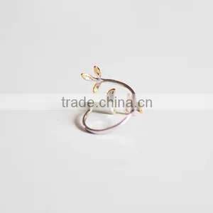 925 Sterling Silver Ring Edition Fresh Electroplating Gold Leaves Open Ring Wholesale thumbnail-4