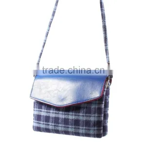 Check Pattern Lint and Leather Hybrid Bag for Smart Phones With Strap Size: 19 x 12cm(L x W) thumbnail-5