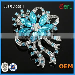 Fashion Design Best Quality Cheap Crystal Wedding Brooch Bulk Rhinestone Brooch thumbnail-1