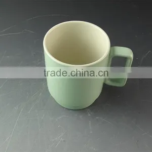 Cheap Stocklot Glazed Ceramic Colorful Beer Mug With the Handle thumbnail-2