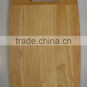 Rubber Wood Cutting Board With Handle thumbnail-1