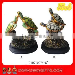 The United Turtle Figurine thumbnail-1