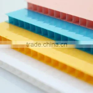 Transparent Polycarbonate Chairs thumbnail-1