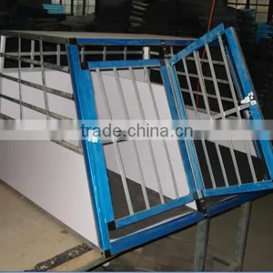 Alu Dog Cage With Separate Board thumbnail-3
