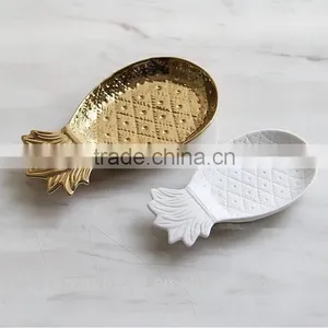 Table Decoration Ceremic Golden and White Pineapple Tray thumbnail-1