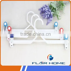 China Supplier Clothes Hanger With Hook thumbnail-1