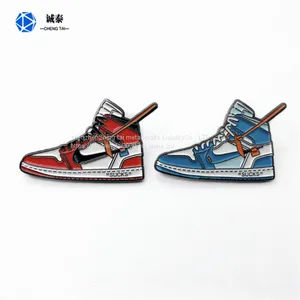 Shenzhen Professional Metal Badge Factory, Alloy Paint, Custom Gift Badges thumbnail-1