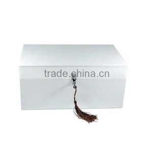 China Mirrored Lacquer Wooden Jewelry Box With Key Lock thumbnail-3
