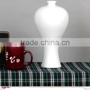 Fiberglass Artistic White Flower Vases for Hotels Home Decoration thumbnail-1