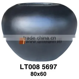 Vietnam Wholesaler Stylish Indoor Round Fat Classic Poly Stone Planter thumbnail-1