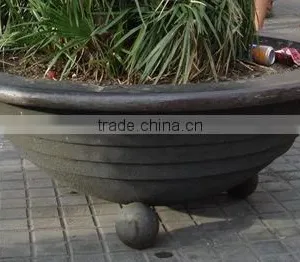 Iron Flower Planters thumbnail-1