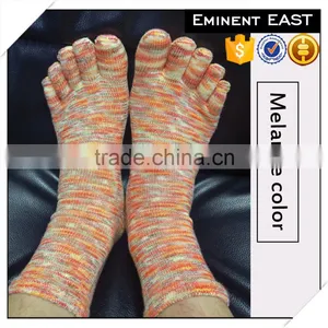 Breathable Colorful Mix Blend Yarn Bamboo Five Toe Socks thumbnail-2