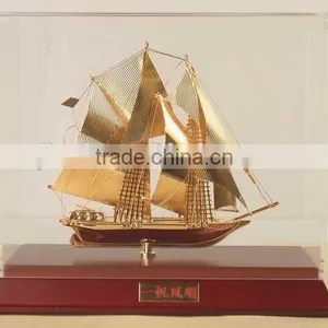Crystal Gifts Dhow Model thumbnail-1