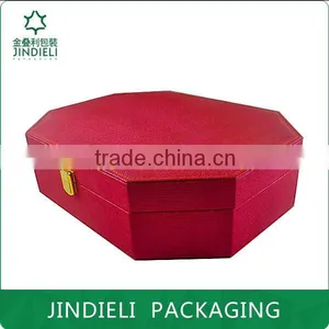 Mei Red Polygonal Beauty Leather Cosmetic Gift Box Packaging thumbnail-2
