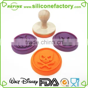 FDA LFGB DGCCRF FOOD GRADE Halloween Gift Silicone SKULL Design Cookie Stamp thumbnail-1