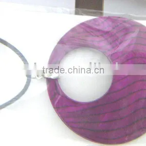 Natural Shell Pendant Necklace, With Color Painting, Inexpensive Jewelry thumbnail-1