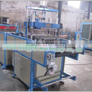 2014 New Design BOPS Semi Automatic Thermoforming Machine thumbnail-4